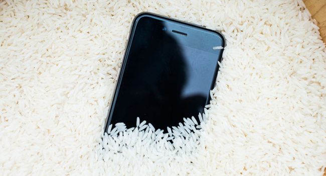 Save Phone From Water By Dry Rice